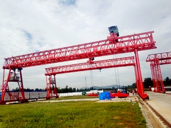提梁機(jī)